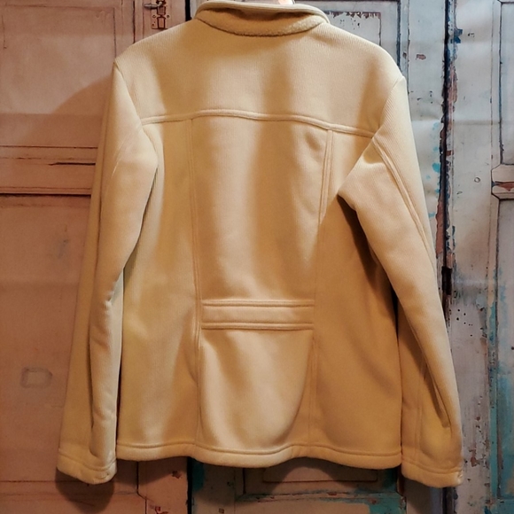 Patagonia Synchilla Creamy Yellow Jacket - Picture 8 of 11
